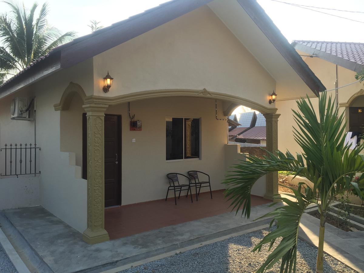 Dhania Cenang Beach Resort Pantai Cenang  Bagian luar foto